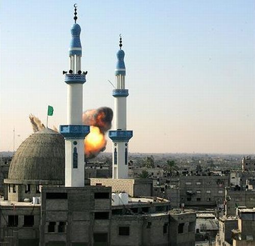 Bombs still fall on Gaza - 03