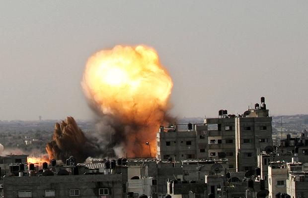 Bombs still fall on Gaza - 09