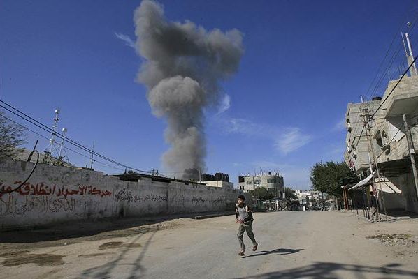 Bombs still fall on Gaza - 10