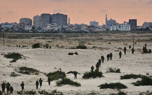 Bombs still fall on Gaza - 18
