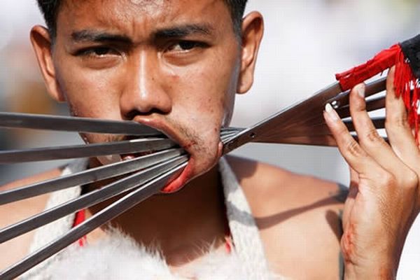 World's Most Extreme Piercings - 01
