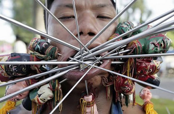 World's Most Extreme Piercings - 03