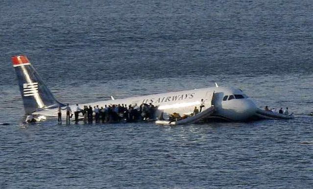 Plane Crash in New York - 01