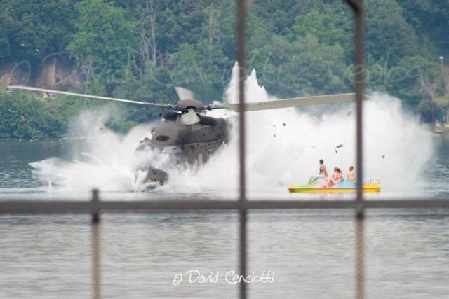 Helicopter crashes in the lake - 03