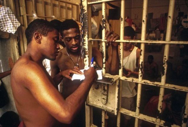 Cruel truth about Brazilian prisons  (23 pics)