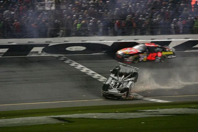 NASCAR accidents - 01