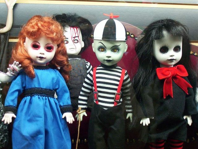 Living Dead Dolls – only the best for children - 09
