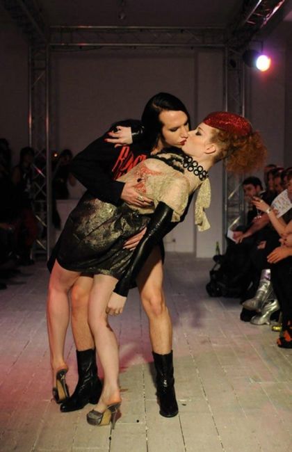 London fashion week – Gothique garments (8 pics) NSFW
