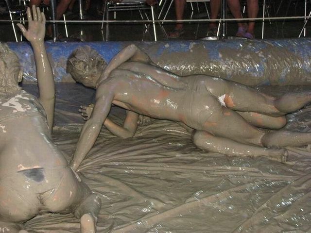 Ukrainian girls mud fight - 22