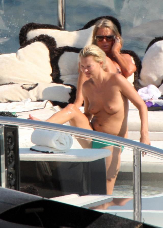 Kate Moss topless - 03