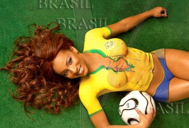 Sexy soccer bodypaint babes pictures - 33