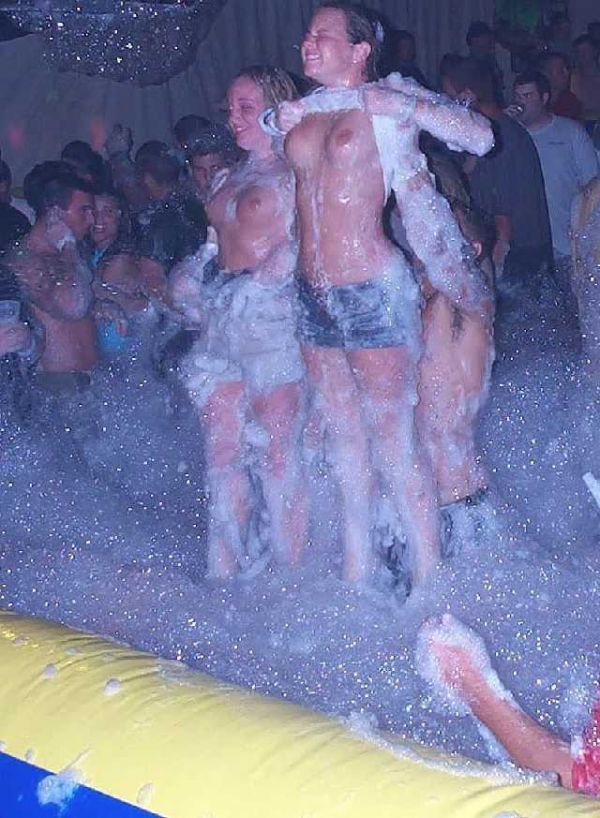 Nude foam party