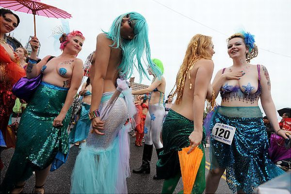 Coney Island - Mermaid Parade 2009 - 16