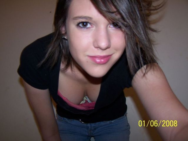 Amateur pictures of pretty girl - 17