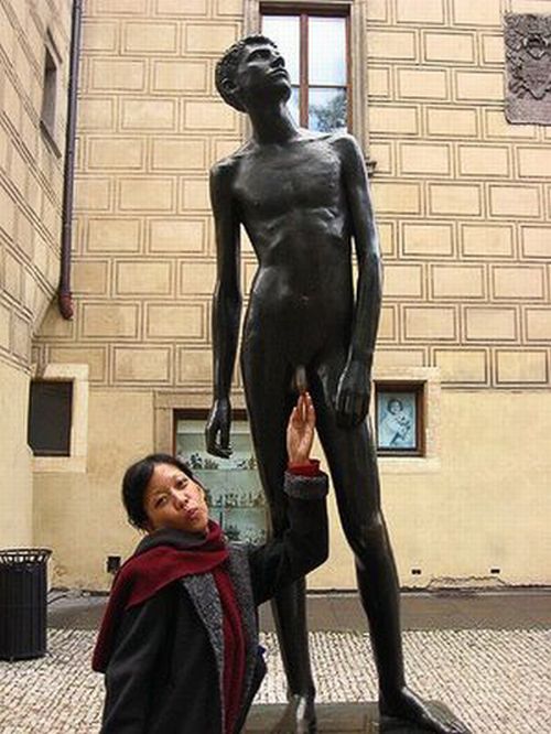 The most striking representatives of a new kind of perversion – statue groping - 30