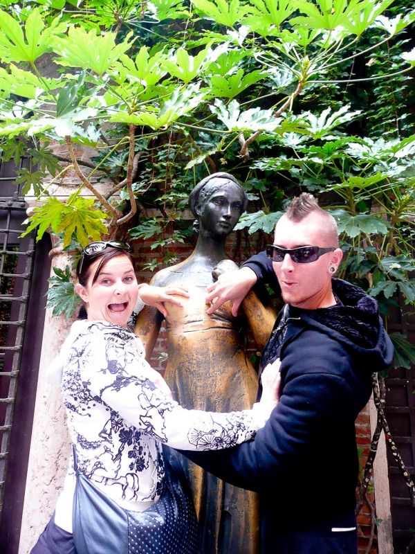 The most striking representatives of a new kind of perversion – statue groping - 38