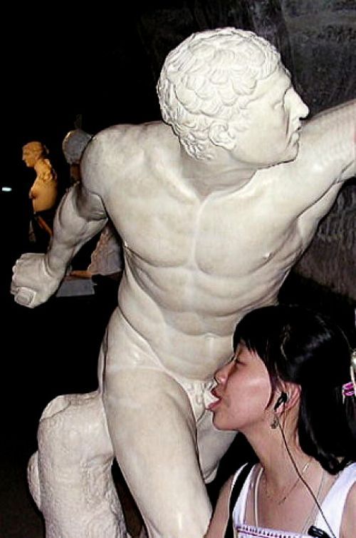 The most striking representatives of a new kind of perversion – statue groping - 43