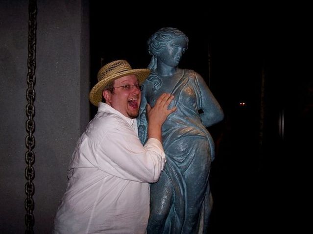 The most striking representatives of a new kind of perversion – statue groping - 60