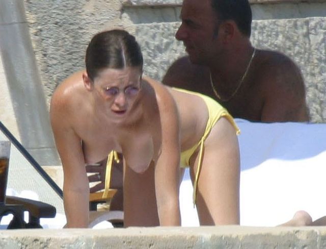 English actress Anna Friel topless on vacation - 16