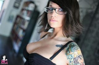 Sexy baby. Tattoos and piercings don’t spoil the picture