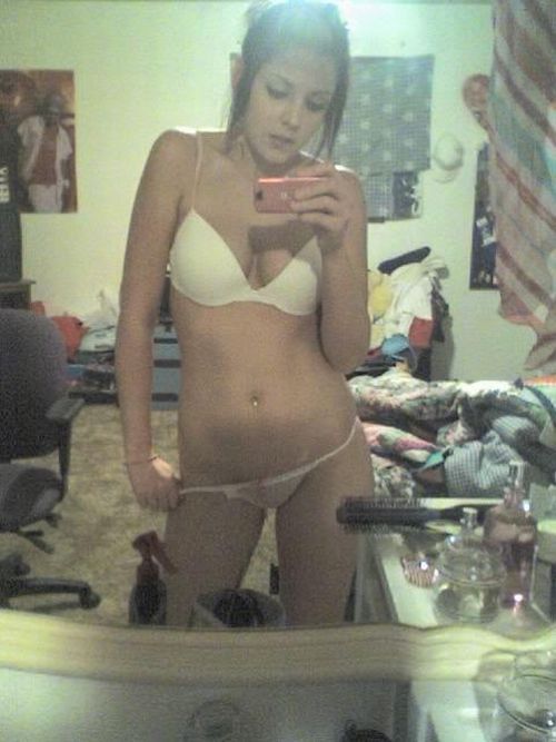 Girls take pictures of themselves. Excellent compilation! - 37