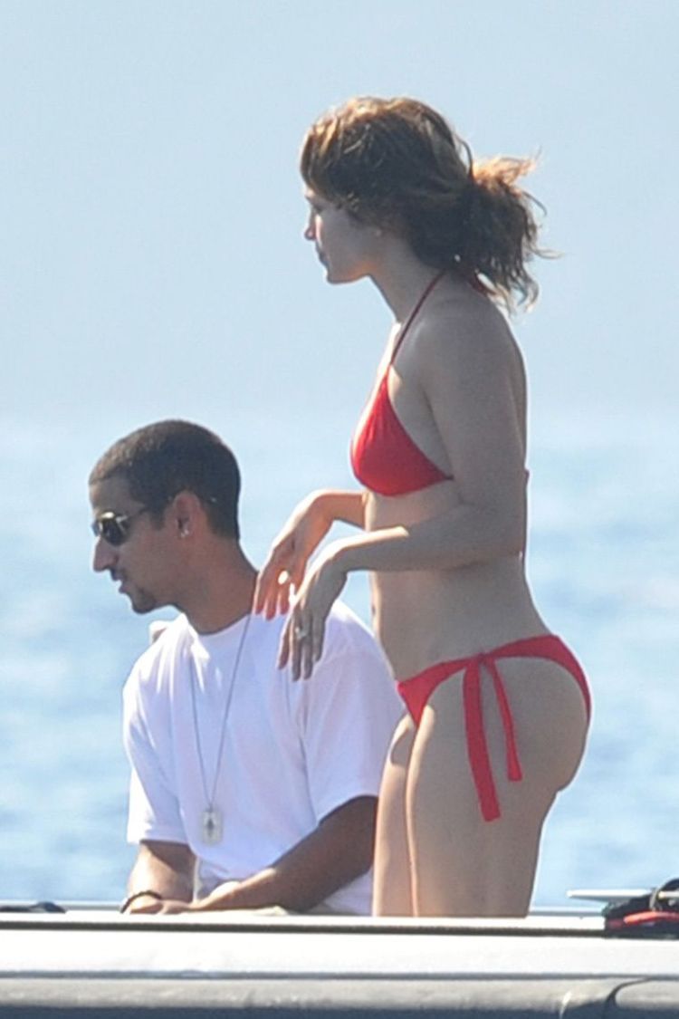 Here is the ass of Jennifer Lopez, which is insured for a million bucks - 06