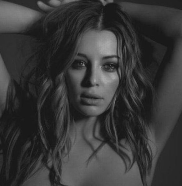 Glamour model Keeley Hazell in a black and white photo shoot - 00