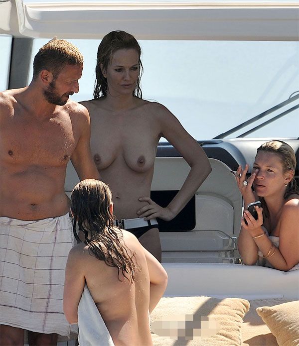 Kate Moss with friends on the yacht. Topless, of course - 01
