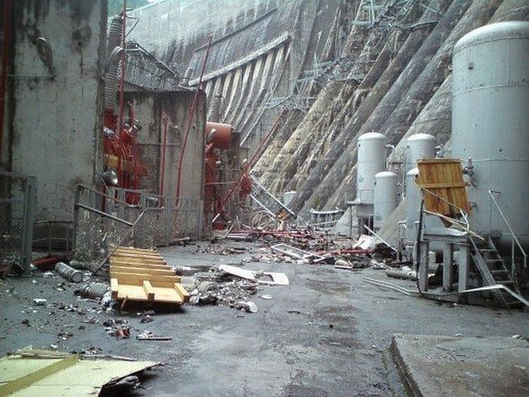 The accident at the Sayano–Shushenskaya hydroelectric power station. Scary - 14