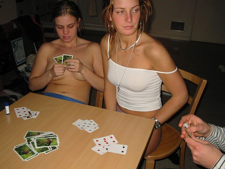 How gils was playing strip poker - 00