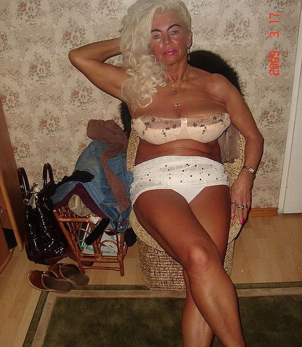 Barbie at the old age ;) - 01