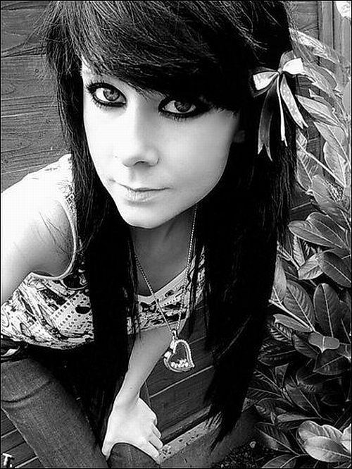 A selection of beautiful emo girls - 06
