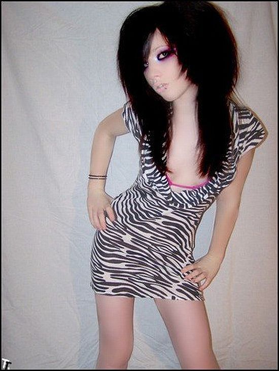 A selection of beautiful emo girls - 17