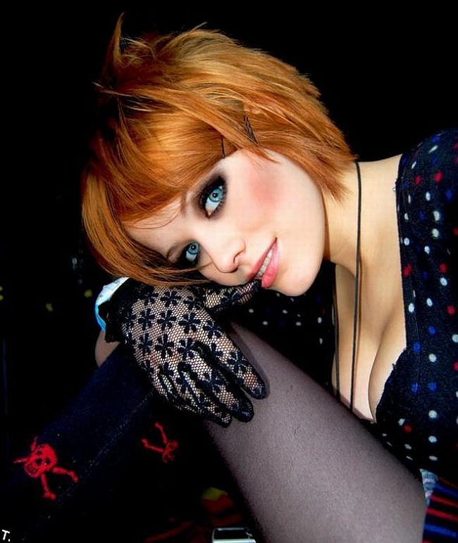 A selection of beautiful emo girls - 19