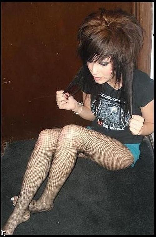A selection of beautiful emo girls - 20