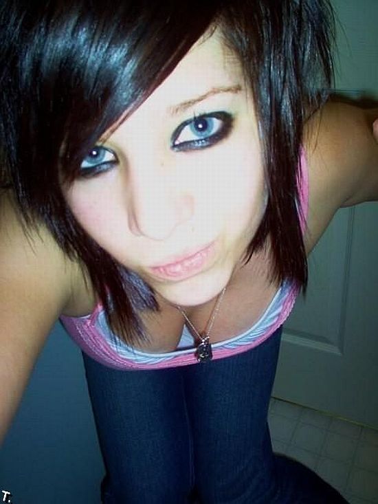 A selection of beautiful emo girls - 25
