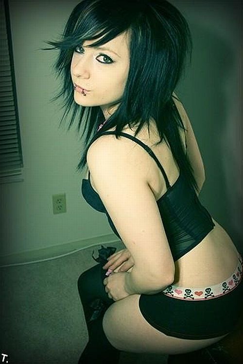 A selection of beautiful emo girls - 35