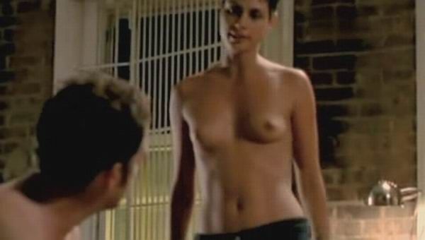 Well-known Brazilian actress Morena Baccarin posing naked - 07