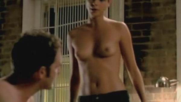 Well-known Brazilian actress Morena Baccarin posing naked - 08
