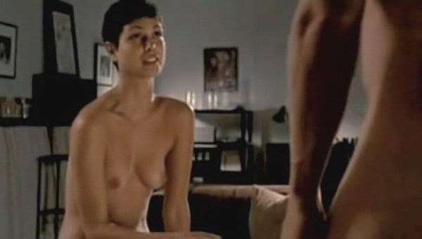Well-known Brazilian actress Morena Baccarin posing naked - 15