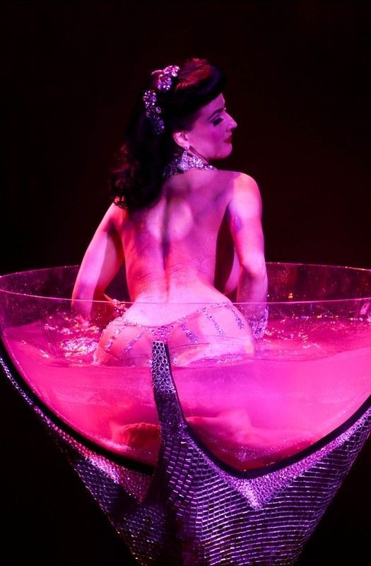 A great performance of Dita Van Teese - dance in a huge glass - 08