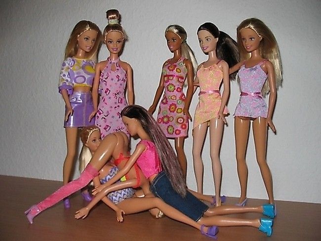 The scandalous photos of Barbie - 00