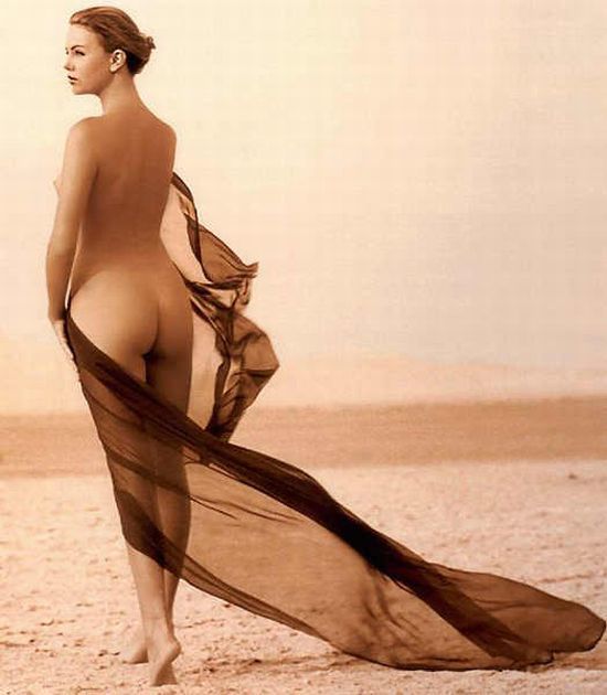 Photos of naked Charlize Theron - 12