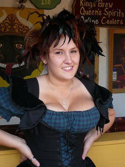 Girls Renaissance Festival. Apart from boobs, there’s nothing to look at - 01