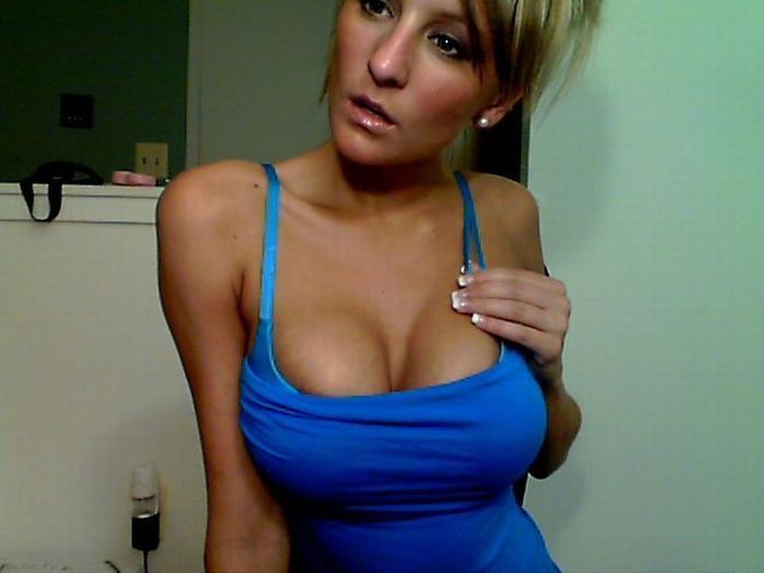 Amateur pictures of a very sweet girl - 10