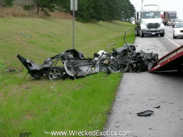Horror. All these super cars had speed far beyond 180 km/h. Photos of accidents speak for themselves - 04