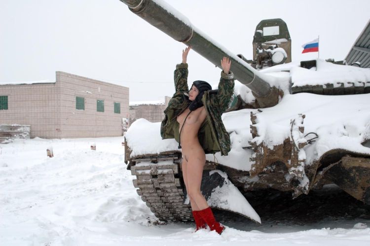 Sexy nude girl and a tank - 05