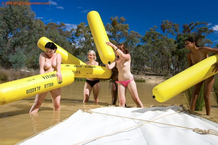 How merry girls were building a raft - 07