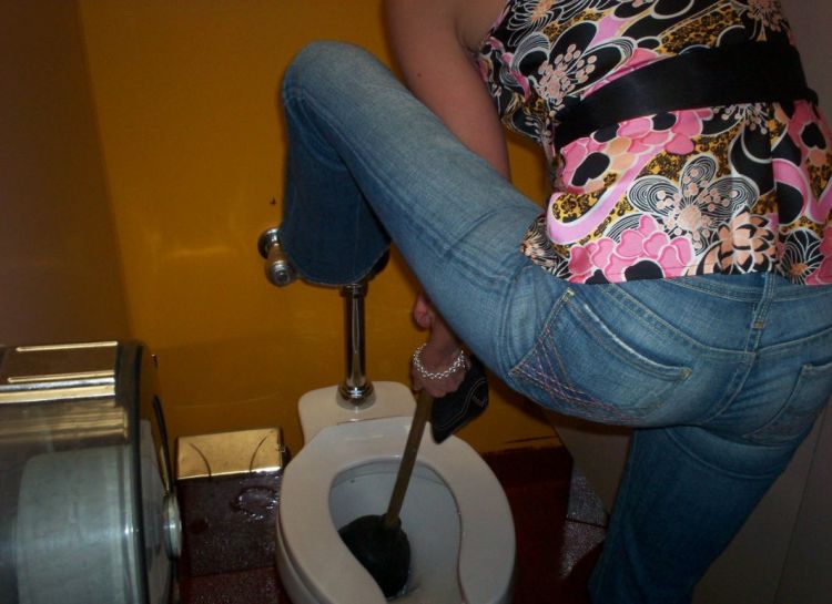 Ass bathroom body bum butt hoe peeing toilet