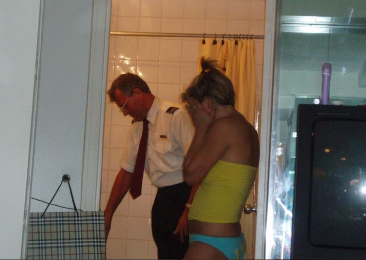 Hot chicks against the toilets - 22